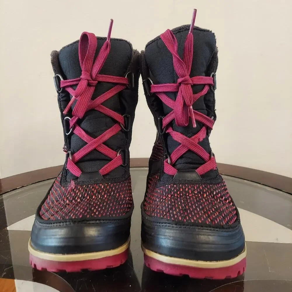 Sorel Women's US 7 Insulated All Weather Boots in Black & Pink